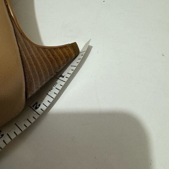 Nude Cole Haan Pointed low heels 2”  size 9 - Picture 10 of 10